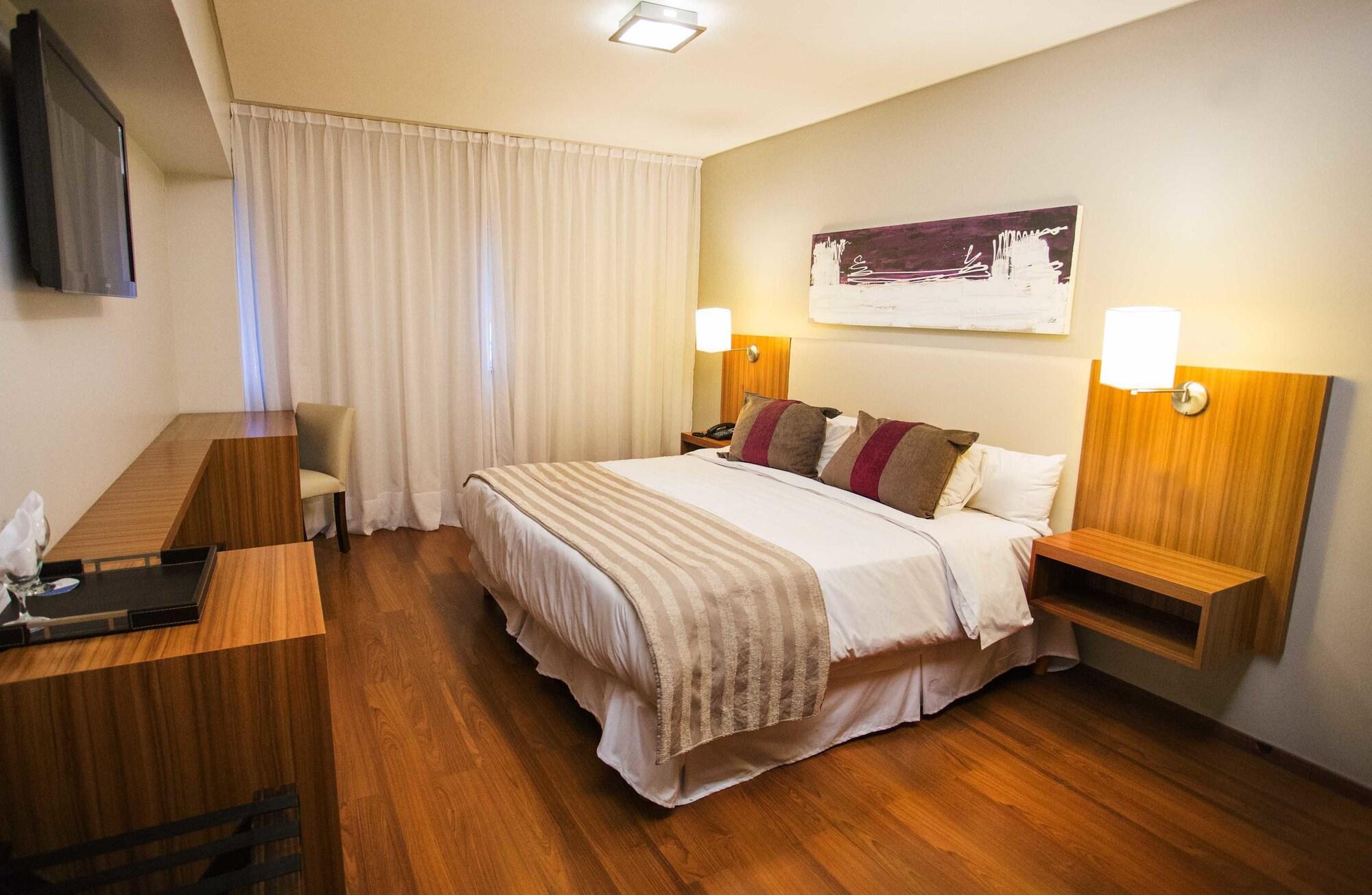 Hotel Bicentenario Suites & Spa San Miguel de Tucumán Extérieur photo