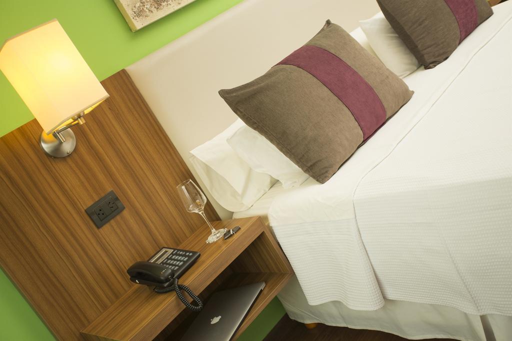 Hotel Bicentenario Suites & Spa San Miguel de Tucumán Extérieur photo