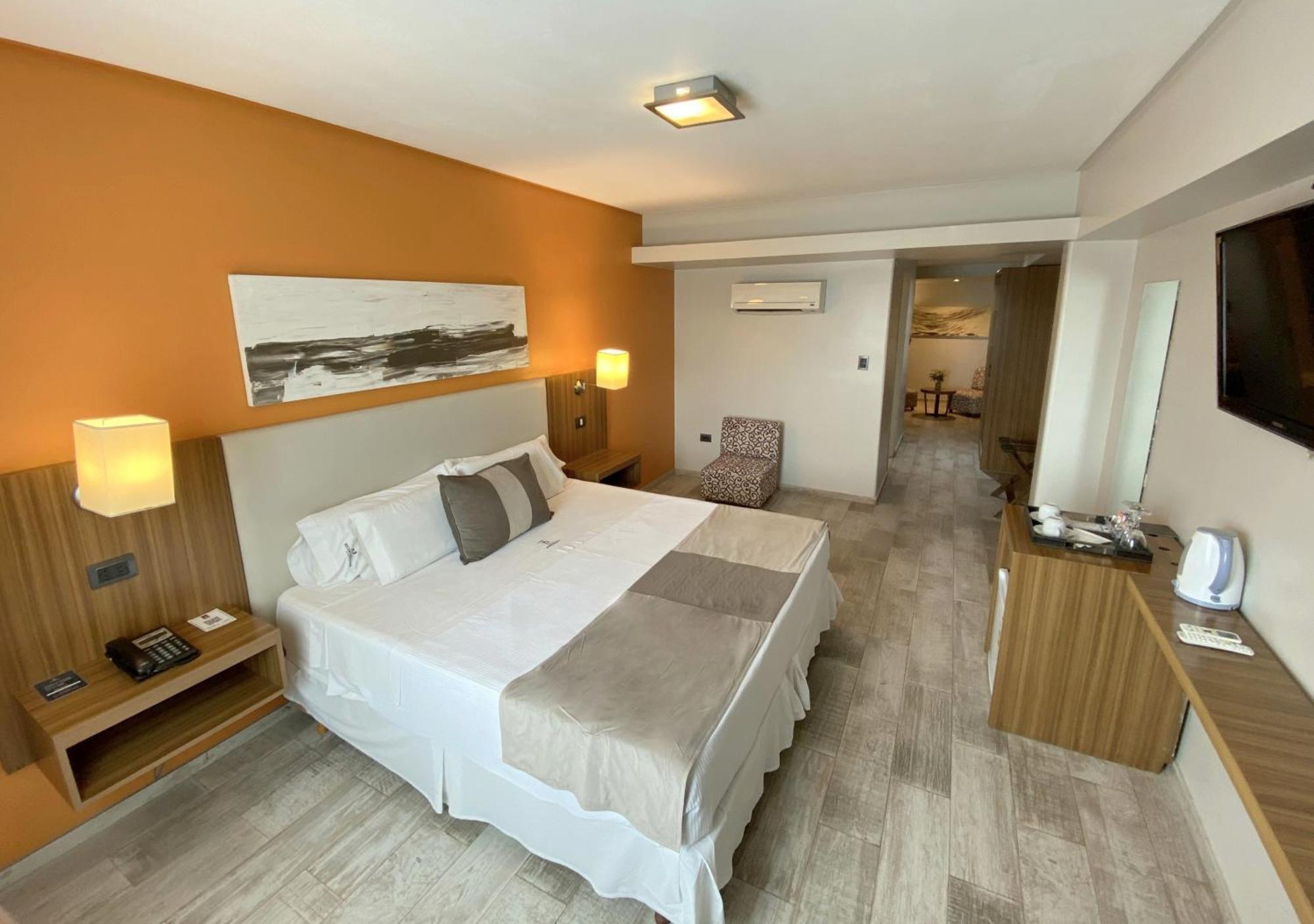 Hotel Bicentenario Suites & Spa San Miguel de Tucumán Extérieur photo